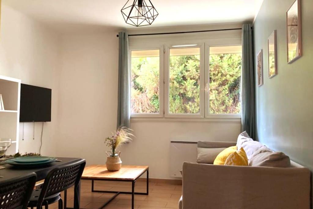 Sous Le Soleil - Appartement Calme Et Proche Du Centre Ville มงต์เปอลิเยร์ ภายนอก รูปภาพ